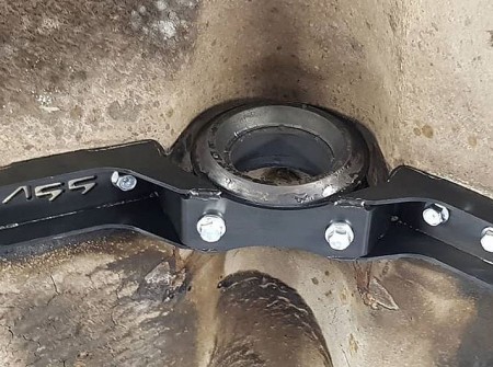 volvo 240 245 242 driveshaft bearing support  bracket